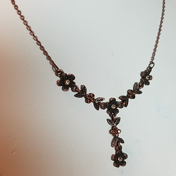 1928 Crystal Necklace - Picture 6 of 8